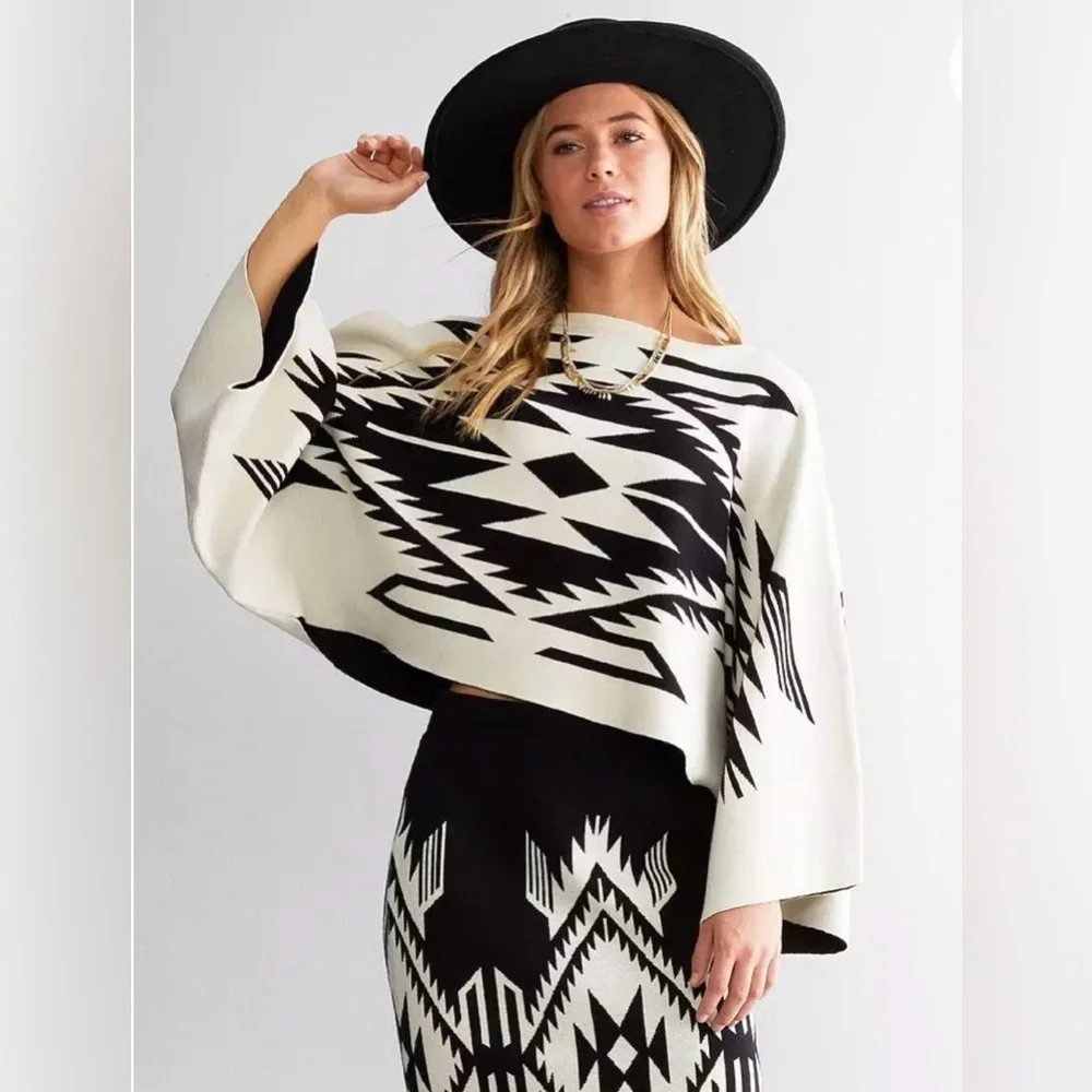 Ariat Chimayo Sweater Poncho - Picture 1 of 7